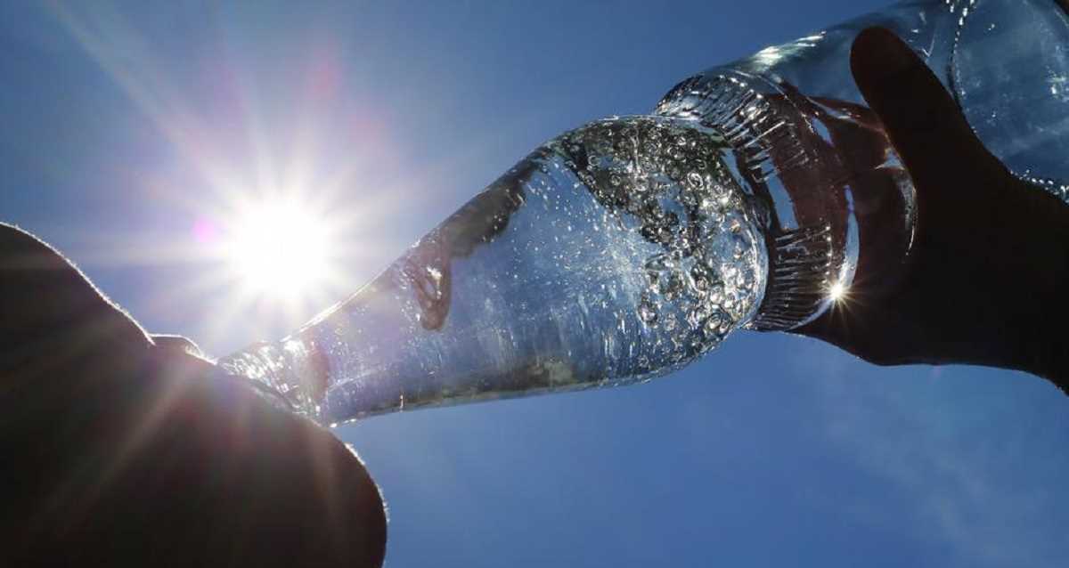 क्या वाकई में डायबिटीज और वजन घटा सकता है गैस वाला पानी?